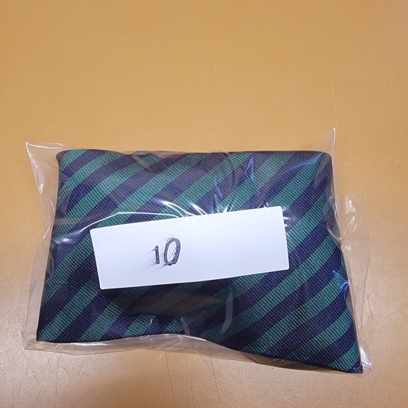 Brooks Brothers Silk Tie Green Navy Striped Hand Sewn Made in USA - Picture 4 of 4